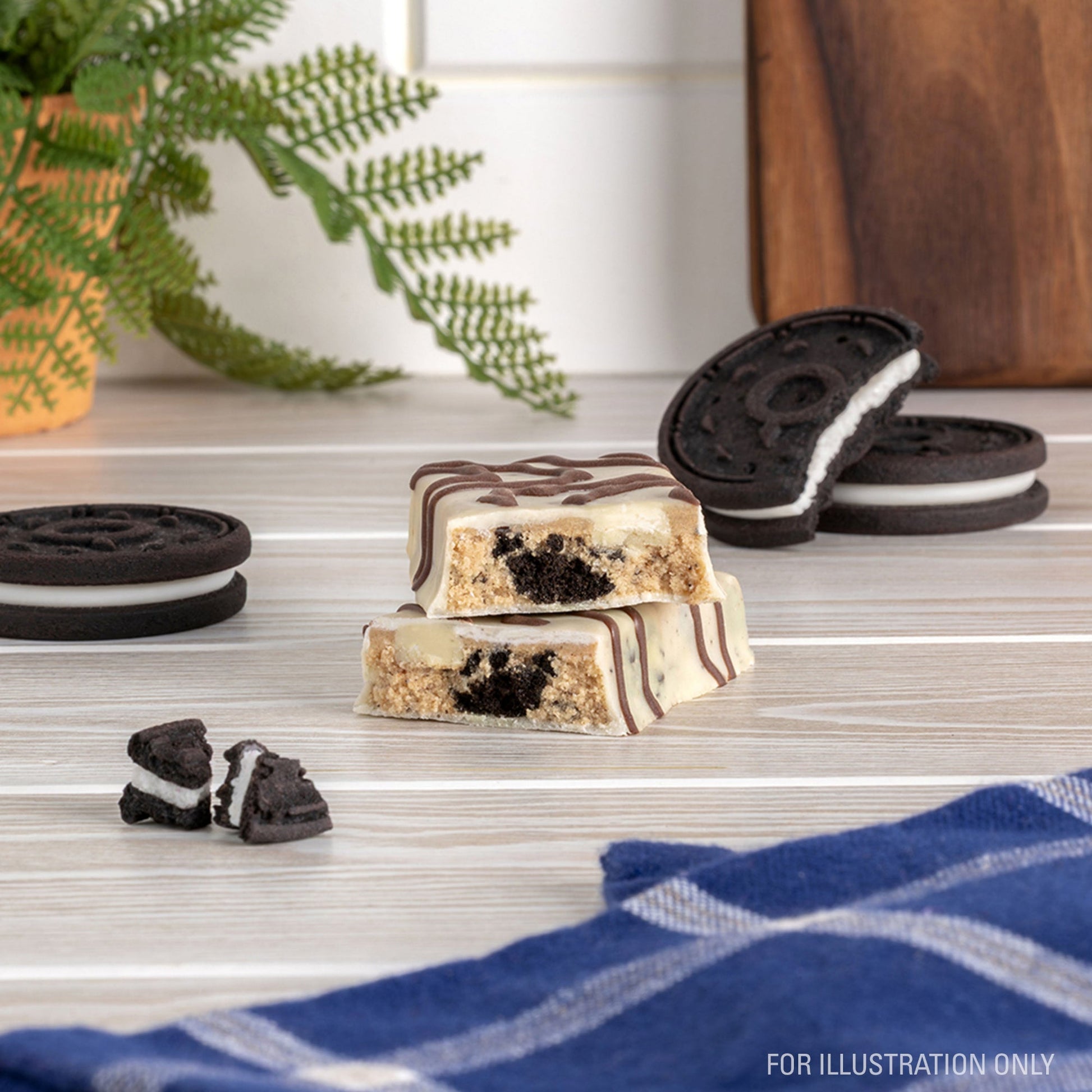 dipped-cookies-and-cream-protein-bars-g9 15807_QN_USA_ProteinBar_CAC_InterimAssetUpdate_Digital-Dipped-ProductCarouselSet_Tabletop1.jpg